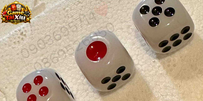 Người chơi chọn Tài hoặc Xỉu trước khi hệ thống mở kết quả